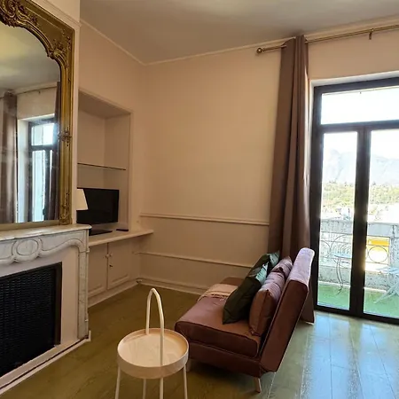 Art Deco Renove Avec Balcon Et Animaux Admis A - Fr-1-555-112 アパート エクスレバン