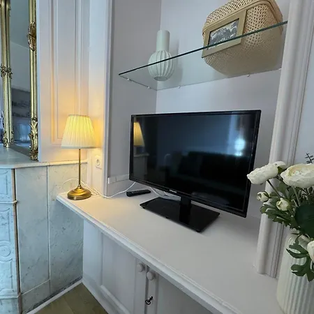 Renovation 2025 : T1 Bis Dans Ancien Palace Art Deco, Animaux Admis - Fr-1-555-112 Экс-ле-Бен